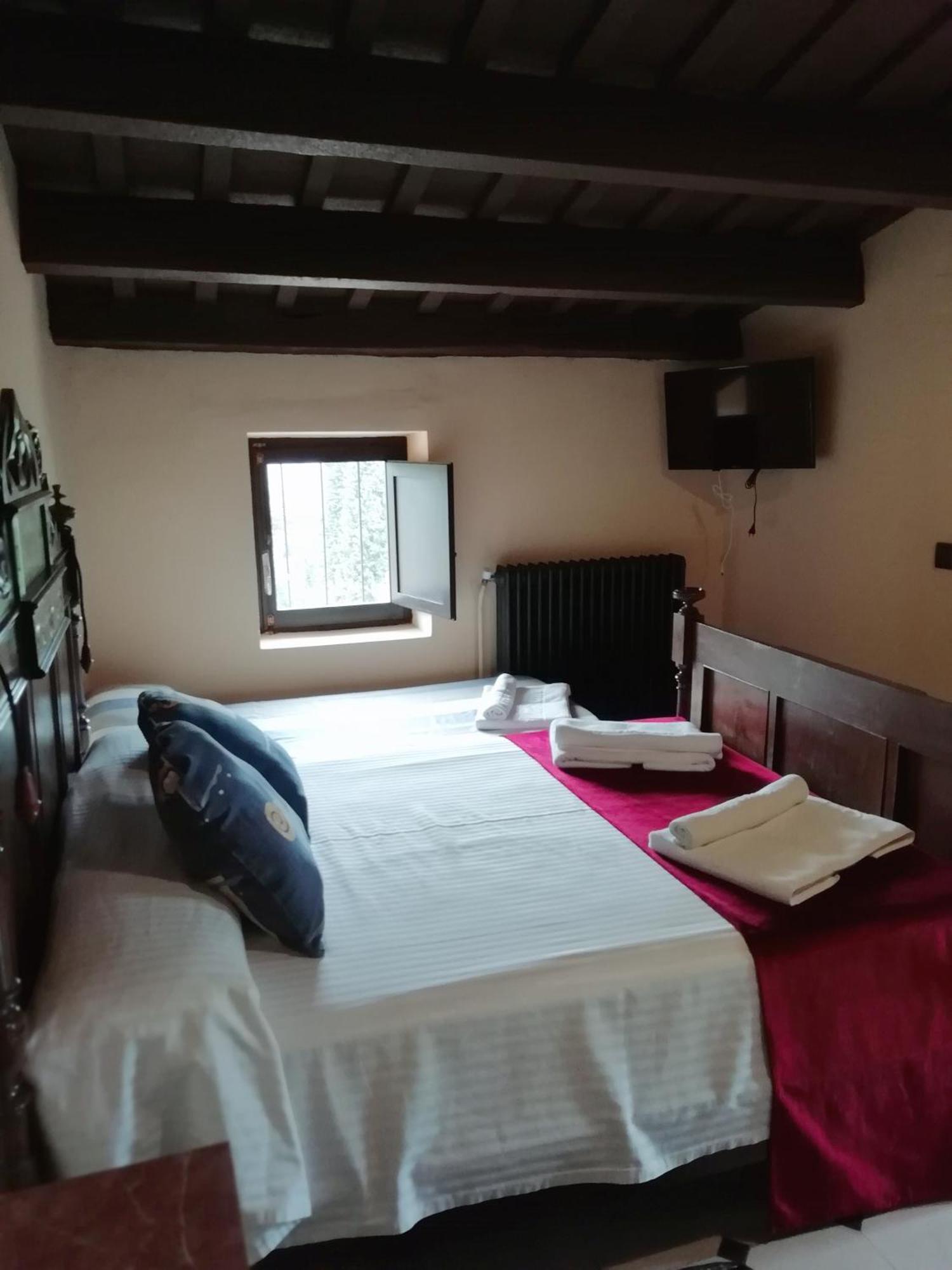 Hostal Rural Mas Blanc San Martín de Centellas Dış mekan fotoğraf