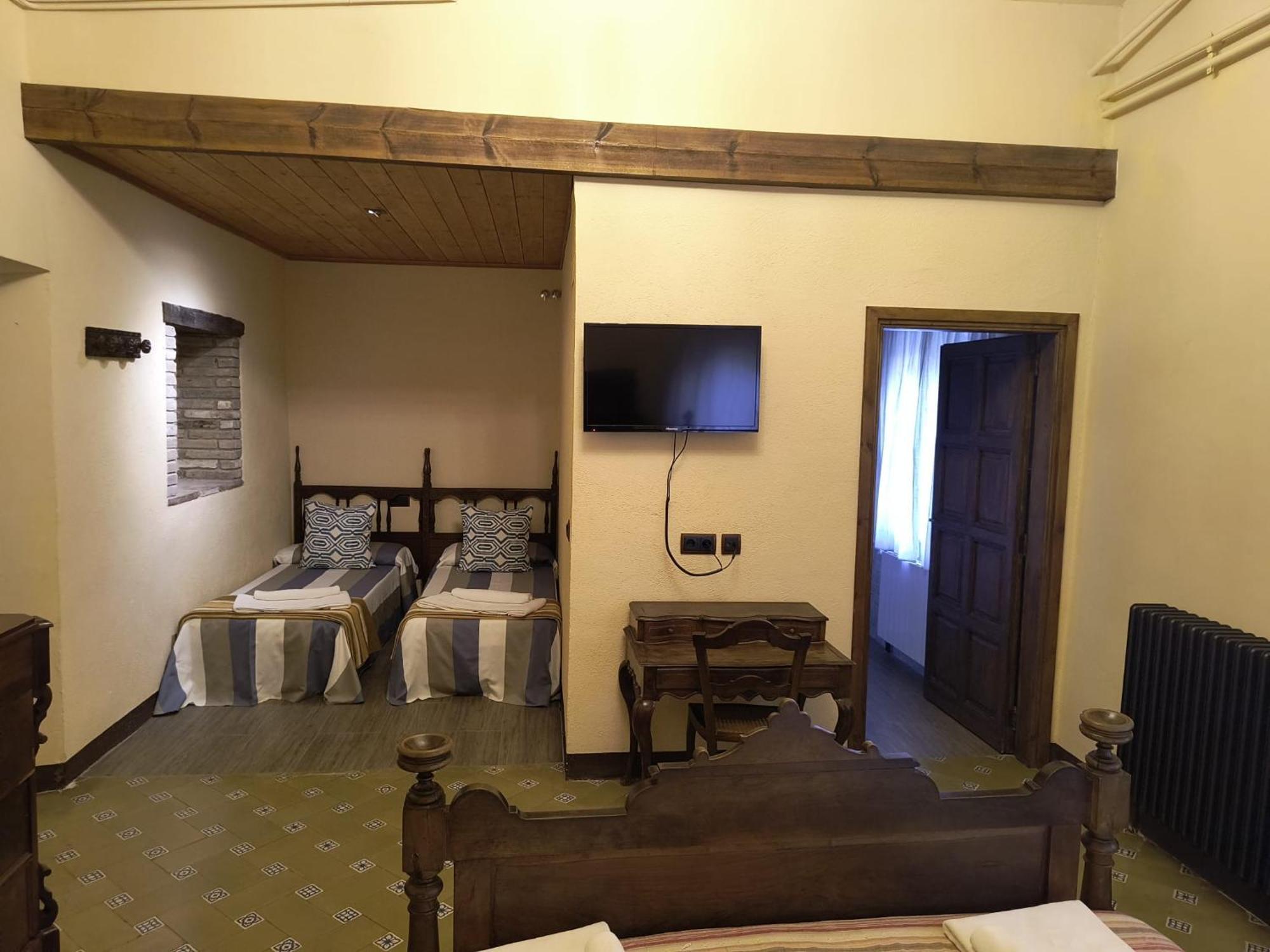 Hostal Rural Mas Blanc San Martín de Centellas Dış mekan fotoğraf